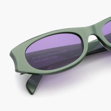 RETROSUPERFUTURE RAZZO