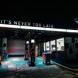 SUEDE store presenta Nite Jogger: It's never to late